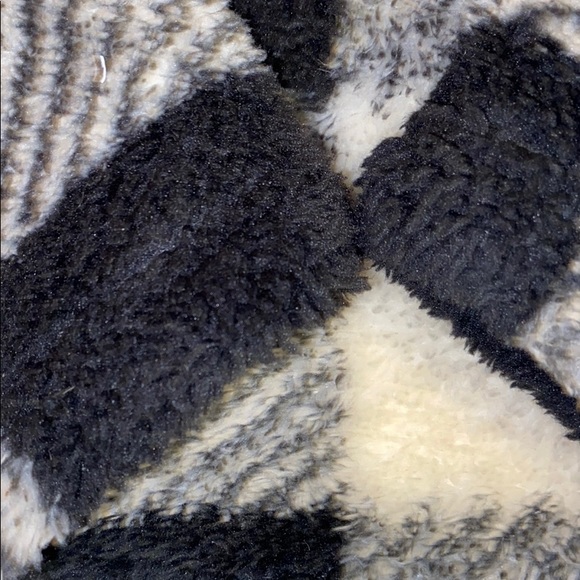 PLAID FLEECE ZIP UP - Picture 3 of 3